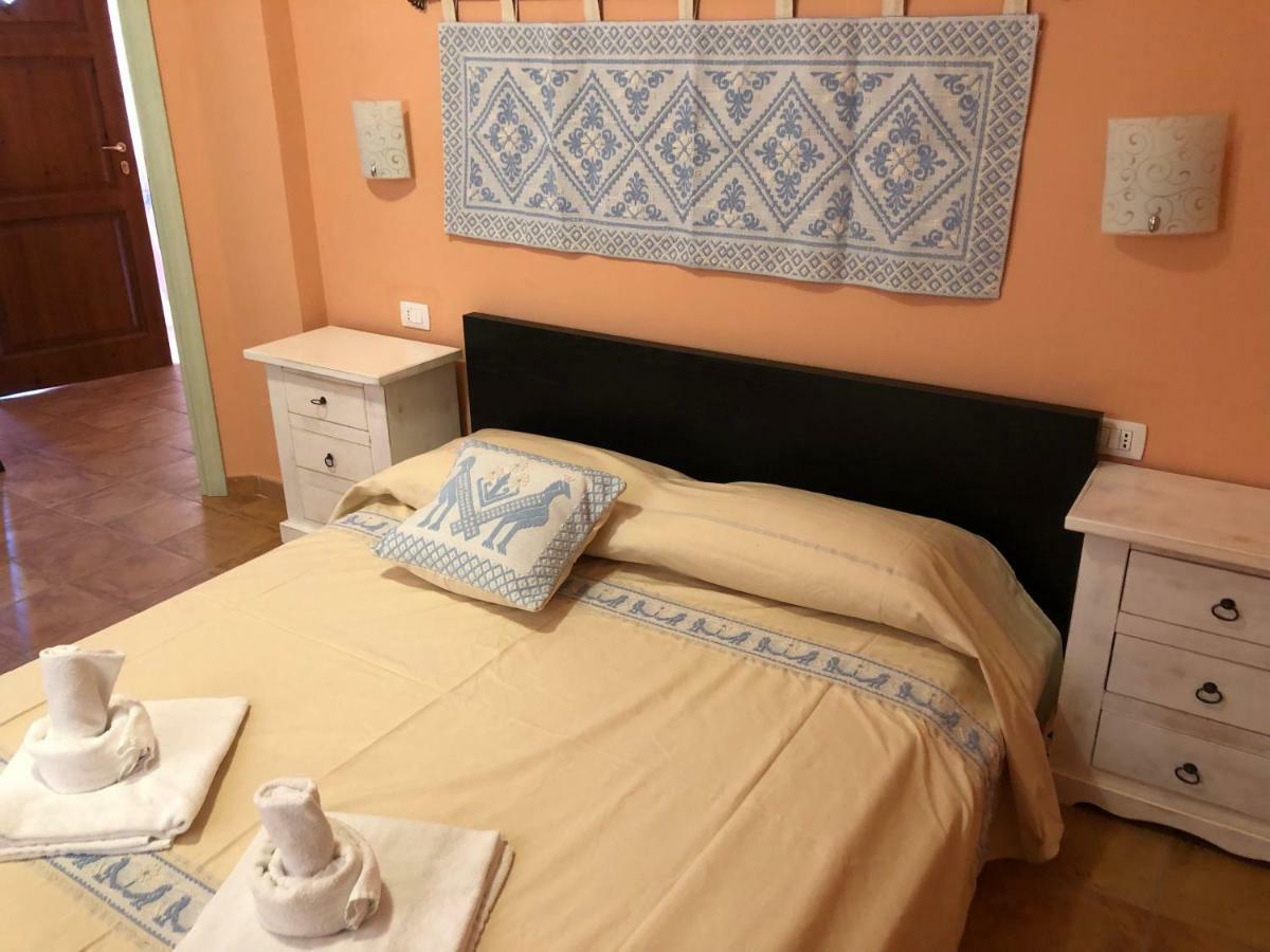 Sa Corti Antiga Apartment SantʼAntìoco Buitenkant foto