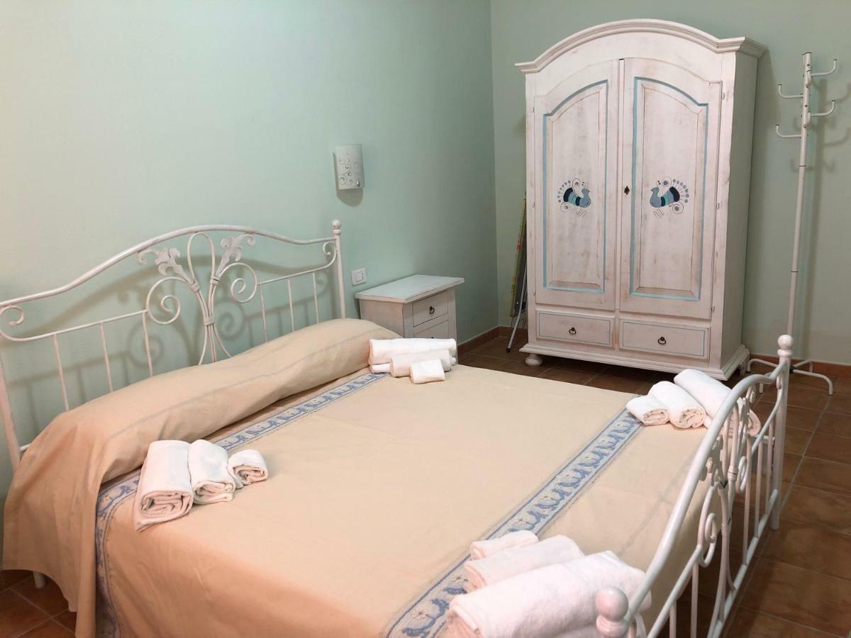 Sa Corti Antiga Apartment SantʼAntìoco Buitenkant foto