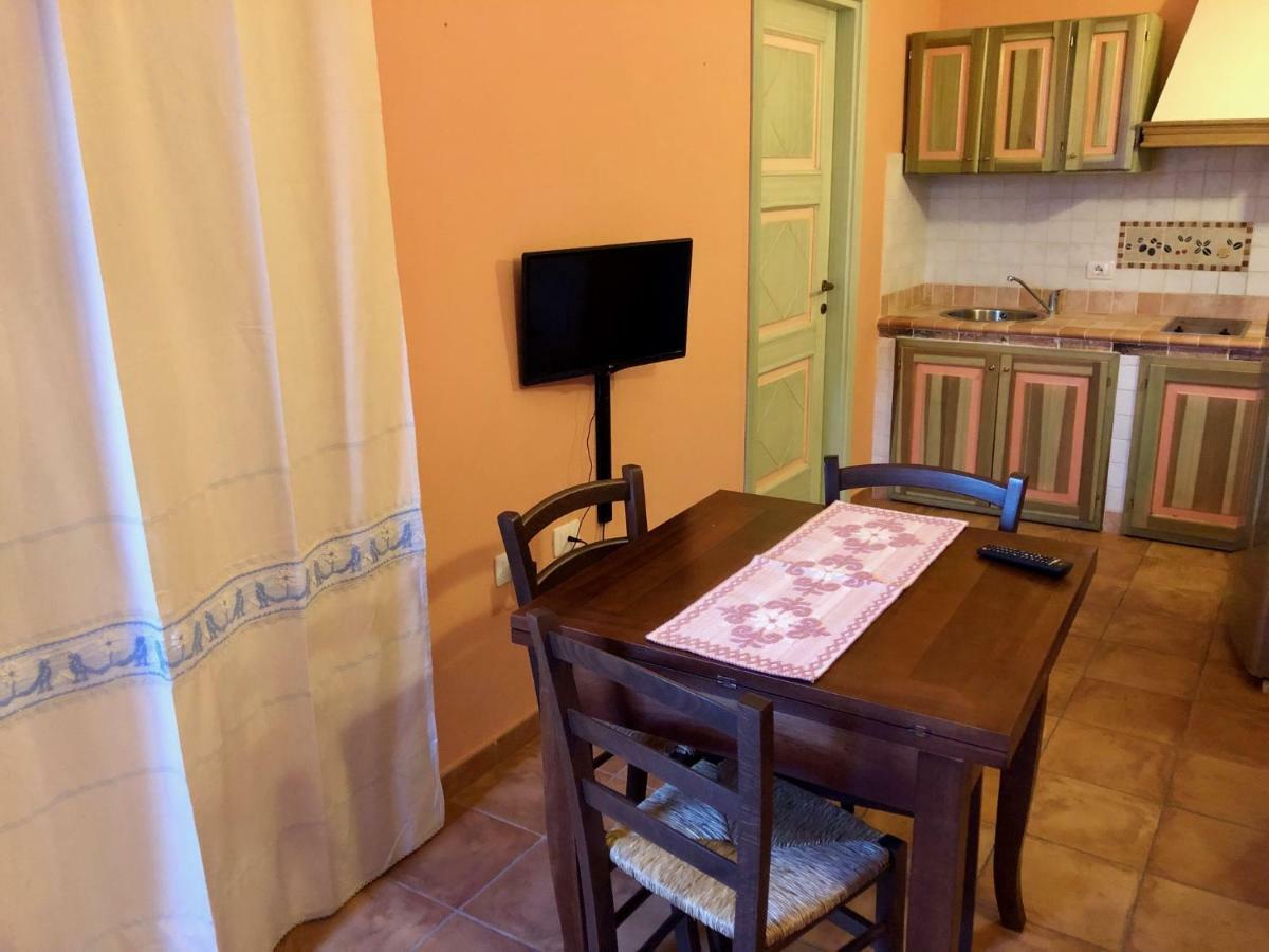 Sa Corti Antiga Apartment SantʼAntìoco Buitenkant foto